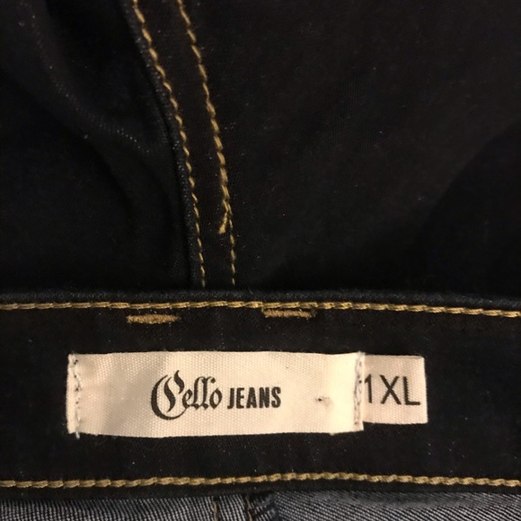 Dark Denim Short - Picture 4 of 5